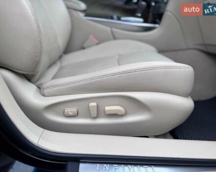 Черный Инфинити Q70, объемом двигателя 3.7 л и пробегом 262 тыс. км за 12700 $, фото 25 на Automoto.ua