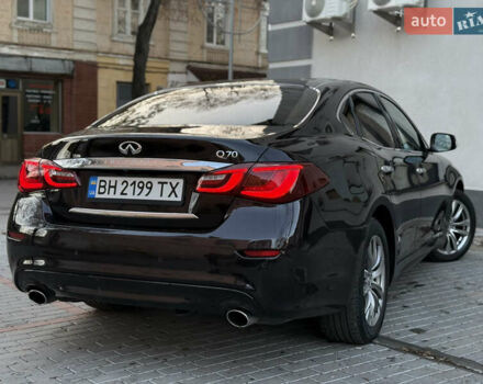 Чорний Інфініті Q70, об'ємом двигуна 2.14 л та пробігом 209 тис. км за 15500 $, фото 12 на Automoto.ua