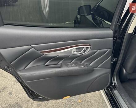 Чорний Інфініті Q70, об'ємом двигуна 3.7 л та пробігом 111 тис. км за 14900 $, фото 28 на Automoto.ua