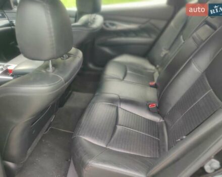 Черный Инфинити Q70, объемом двигателя 2.2 л и пробегом 266 тыс. км за 16400 $, фото 5 на Automoto.ua