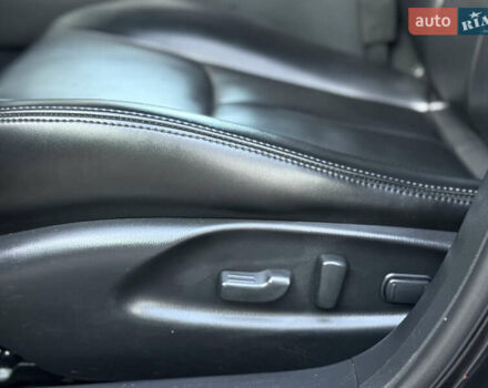 Чорний Інфініті Q70, об'ємом двигуна 2.14 л та пробігом 209 тис. км за 15500 $, фото 18 на Automoto.ua