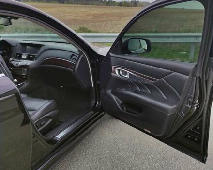 Черный Инфинити Q70, объемом двигателя 2.14 л и пробегом 300 тыс. км за 15700 $, фото 14 на Automoto.ua