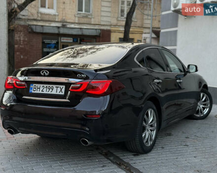 Чорний Інфініті Q70, об'ємом двигуна 2.14 л та пробігом 209 тис. км за 15500 $, фото 11 на Automoto.ua