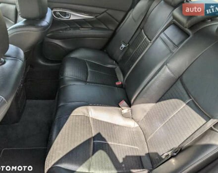 Черный Инфинити Q70, объемом двигателя 2.2 л и пробегом 266 тыс. км за 16400 $, фото 27 на Automoto.ua