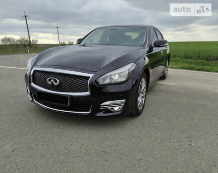 Черный Инфинити Q70, объемом двигателя 2.14 л и пробегом 300 тыс. км за 15700 $, фото 1 на Automoto.ua