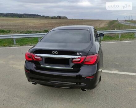 Черный Инфинити Q70, объемом двигателя 2.14 л и пробегом 300 тыс. км за 15700 $, фото 7 на Automoto.ua