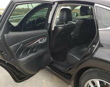 Черный Инфинити Q70, объемом двигателя 2.14 л и пробегом 300 тыс. км за 15700 $, фото 10 на Automoto.ua