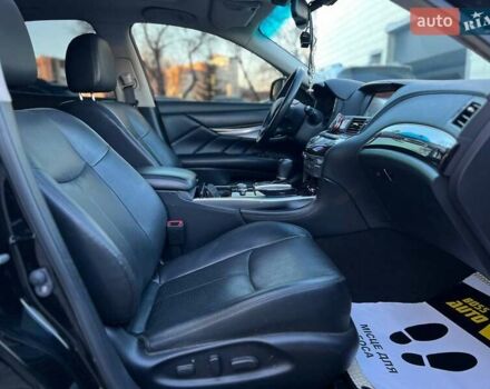 Черный Инфинити Q70, объемом двигателя 2.5 л и пробегом 102 тыс. км за 19000 $, фото 18 на Automoto.ua