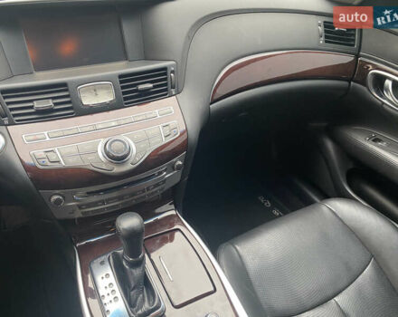 Черный Инфинити Q70, объемом двигателя 3.7 л и пробегом 230 тыс. км за 23500 $, фото 16 на Automoto.ua