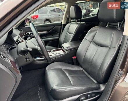 Коричневий Інфініті Q70, об'ємом двигуна 2.5 л та пробігом 146 тис. км за 23990 $, фото 7 на Automoto.ua