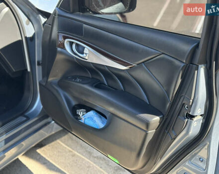 Инфинити Q70, объемом двигателя 3.7 л и пробегом 160 тыс. км за 22000 $, фото 12 на Automoto.ua