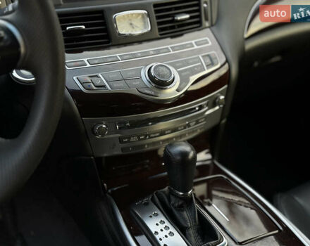 Серый Инфинити Q70, объемом двигателя 3 л и пробегом 189 тыс. км за 23700 $, фото 82 на Automoto.ua