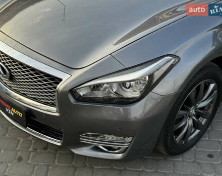 Серый Инфинити Q70, объемом двигателя 3 л и пробегом 189 тыс. км за 23700 $, фото 4 на Automoto.ua