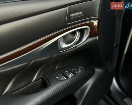 Серый Инфинити Q70, объемом двигателя 3 л и пробегом 189 тыс. км за 23700 $, фото 45 на Automoto.ua