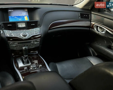 Серый Инфинити Q70, объемом двигателя 3 л и пробегом 189 тыс. км за 23700 $, фото 54 на Automoto.ua