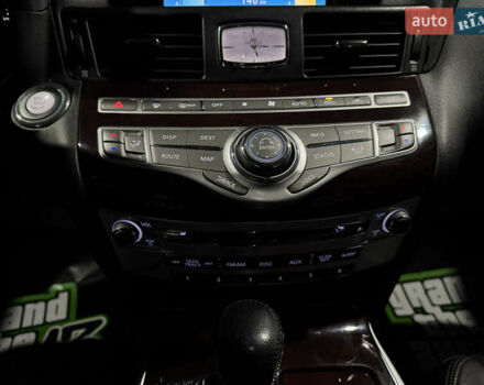 Серый Инфинити Q70, объемом двигателя 2.99 л и пробегом 192 тыс. км за 21499 $, фото 38 на Automoto.ua