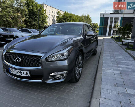 Серый Инфинити Q70, объемом двигателя 3.7 л и пробегом 110 тыс. км за 21500 $, фото 2 на Automoto.ua