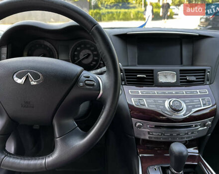 Серый Инфинити Q70, объемом двигателя 3.7 л и пробегом 110 тыс. км за 21500 $, фото 8 на Automoto.ua