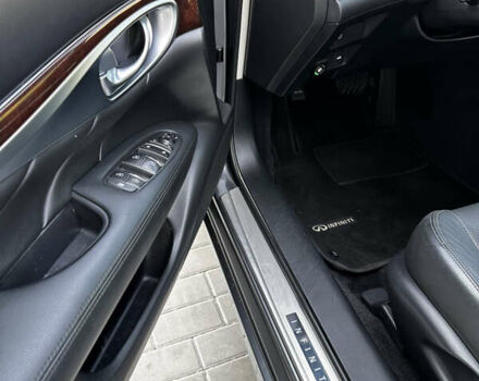 Серый Инфинити Q70, объемом двигателя 3.7 л и пробегом 110 тыс. км за 21500 $, фото 14 на Automoto.ua