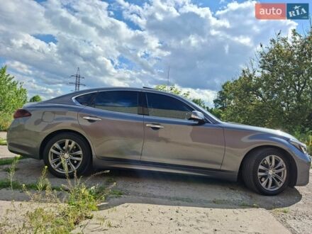 Серый Инфинити Q70, объемом двигателя 2.5 л и пробегом 172 тыс. км за 18100 $, фото 1 на Automoto.ua