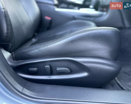 Синій Інфініті Q70, об'ємом двигуна 3.7 л та пробігом 163 тис. км за 16999 $, фото 37 на Automoto.ua