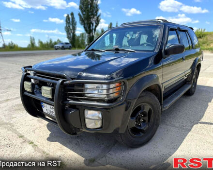 Черный Инфинити КХ, объемом двигателя 3.3 л и пробегом 300 тыс. км за 6999 $, фото 1 на Automoto.ua