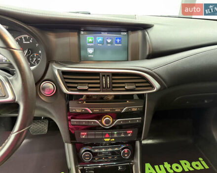 Белый Инфинити QX30, объемом двигателя 1.99 л и пробегом 74 тыс. км за 20900 $, фото 8 на Automoto.ua