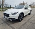 Білий Інфініті QX30, об'ємом двигуна 2 л та пробігом 160 тис. км за 18700 $, фото 1 на Automoto.ua