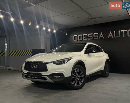 Белый Инфинити QX30, объемом двигателя 1.99 л и пробегом 125 тыс. км за 15000 $, фото 3 на Automoto.ua