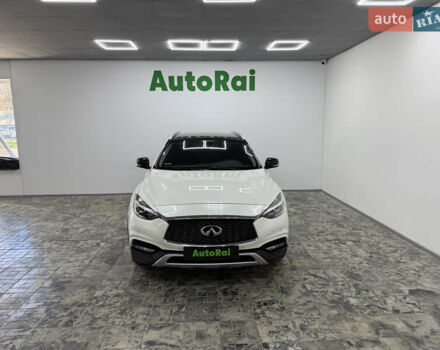 Белый Инфинити QX30, объемом двигателя 1.99 л и пробегом 74 тыс. км за 20900 $, фото 1 на Automoto.ua