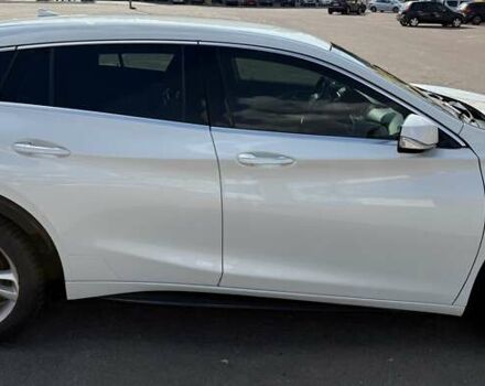 Білий Інфініті QX30, об'ємом двигуна 2 л та пробігом 61 тис. км за 14500 $, фото 2 на Automoto.ua