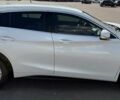 Білий Інфініті QX30, об'ємом двигуна 2 л та пробігом 61 тис. км за 14500 $, фото 2 на Automoto.ua