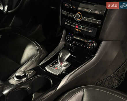 Белый Инфинити QX30, объемом двигателя 1.99 л и пробегом 125 тыс. км за 15000 $, фото 18 на Automoto.ua