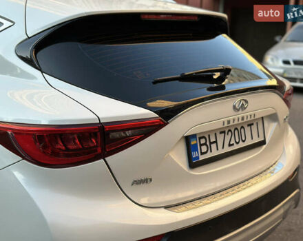 Белый Инфинити QX30, объемом двигателя 1.99 л и пробегом 74 тыс. км за 22800 $, фото 29 на Automoto.ua