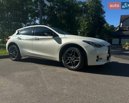 Белый Инфинити QX30, объемом двигателя 1.99 л и пробегом 48 тыс. км за 22700 $, фото 18 на Automoto.ua