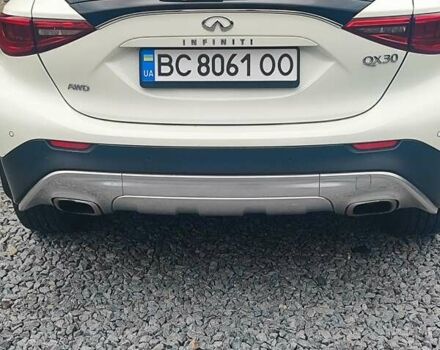 Белый Инфинити QX30, объемом двигателя 1.99 л и пробегом 140 тыс. км за 19500 $, фото 6 на Automoto.ua