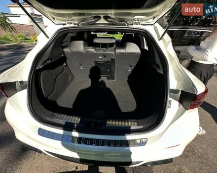 Белый Инфинити QX30, объемом двигателя 1.99 л и пробегом 48 тыс. км за 22700 $, фото 7 на Automoto.ua