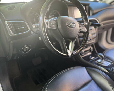 Белый Инфинити QX30, объемом двигателя 1.99 л и пробегом 125 тыс. км за 14950 $, фото 12 на Automoto.ua