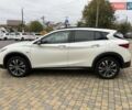 Белый Инфинити QX30, объемом двигателя 1.99 л и пробегом 153 тыс. км за 15500 $, фото 2 на Automoto.ua