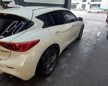 Белый Инфинити QX30, объемом двигателя 1.99 л и пробегом 48 тыс. км за 22700 $, фото 13 на Automoto.ua