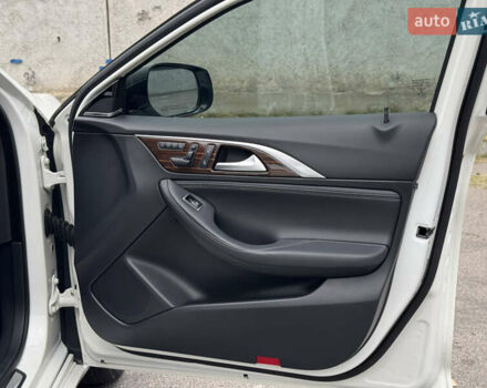 Белый Инфинити QX30, объемом двигателя 2 л и пробегом 87 тыс. км за 18199 $, фото 33 на Automoto.ua