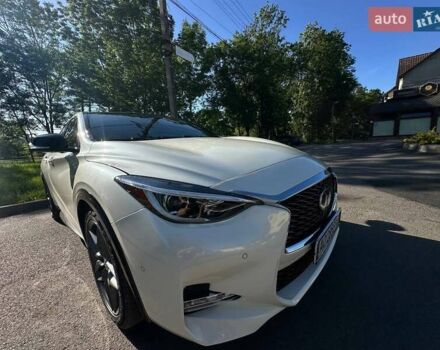 Белый Инфинити QX30, объемом двигателя 1.99 л и пробегом 48 тыс. км за 22700 $, фото 9 на Automoto.ua