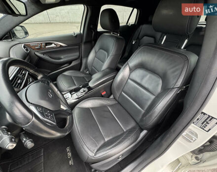 Белый Инфинити QX30, объемом двигателя 2 л и пробегом 87 тыс. км за 18199 $, фото 13 на Automoto.ua