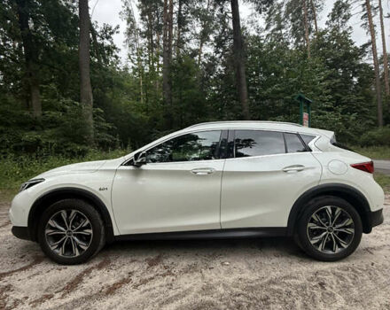 Білий Інфініті QX30, об'ємом двигуна 1.99 л та пробігом 113 тис. км за 19000 $, фото 1 на Automoto.ua
