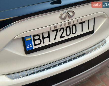 Белый Инфинити QX30, объемом двигателя 1.99 л и пробегом 74 тыс. км за 22800 $, фото 30 на Automoto.ua