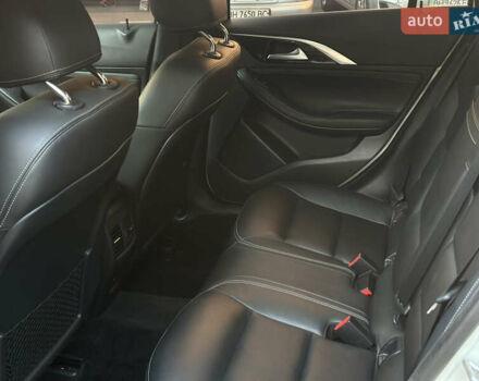 Белый Инфинити QX30, объемом двигателя 1.99 л и пробегом 74 тыс. км за 22800 $, фото 15 на Automoto.ua