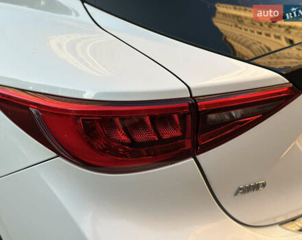 Белый Инфинити QX30, объемом двигателя 1.99 л и пробегом 74 тыс. км за 22800 $, фото 28 на Automoto.ua