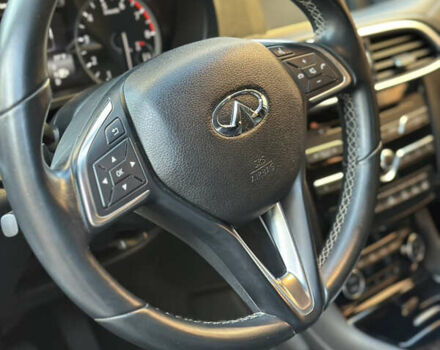 Белый Инфинити QX30, объемом двигателя 1.99 л и пробегом 74 тыс. км за 22800 $, фото 9 на Automoto.ua