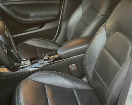 Белый Инфинити QX30, объемом двигателя 1.99 л и пробегом 74 тыс. км за 22800 $, фото 11 на Automoto.ua