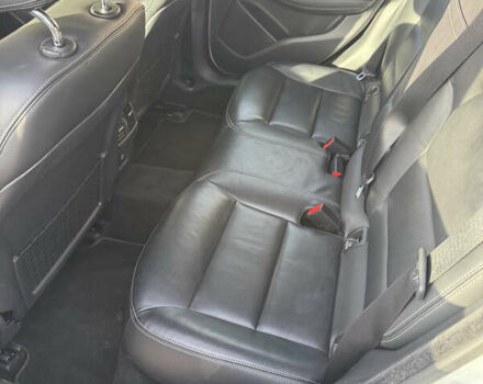 Білий Інфініті QX30, об'ємом двигуна 1.99 л та пробігом 54 тис. км за 19000 $, фото 9 на Automoto.ua